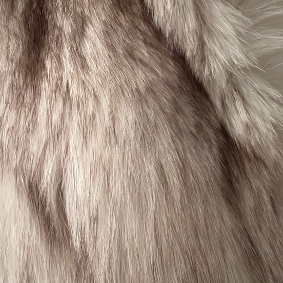 Fox fur coat - Picture 3 of 3